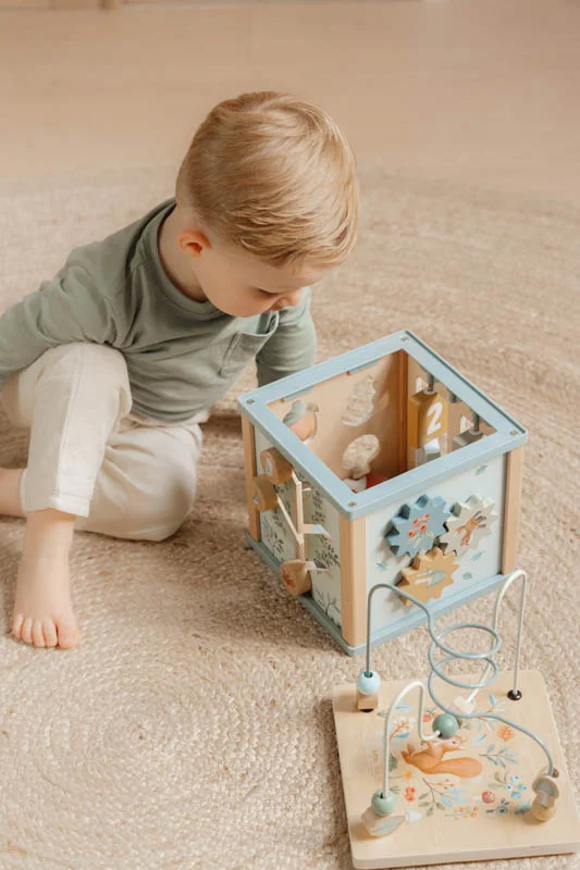LD7231 Wooden Activity Cube Forest Friends 17