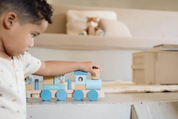 LD7254 Stacking Train Forest Friends 8 600x400 1