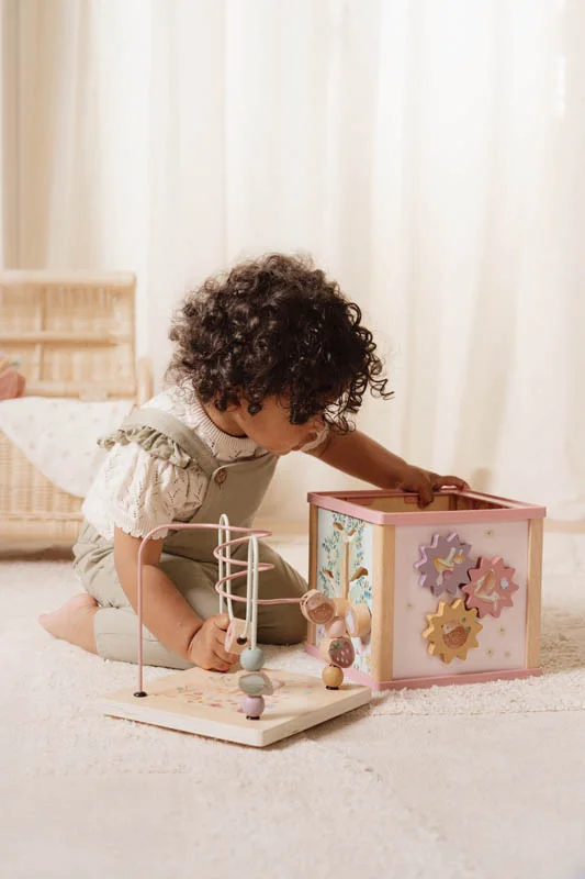 LD7331 Wooden Activity Cube Fairy Garden 6