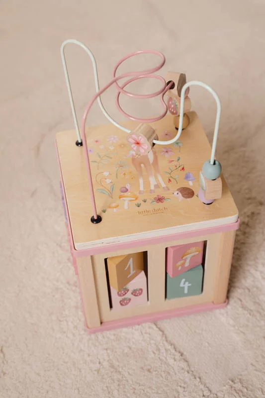 LD7331 Wooden Activity Cube Fairy Garden 7