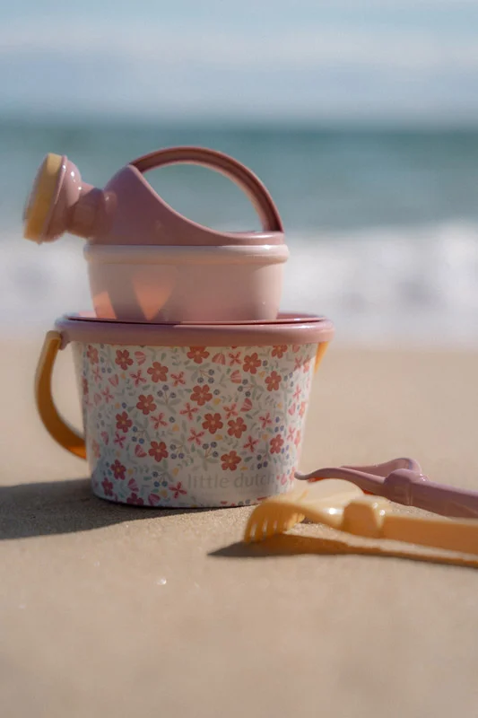 beach set pink flowers 2014446 6