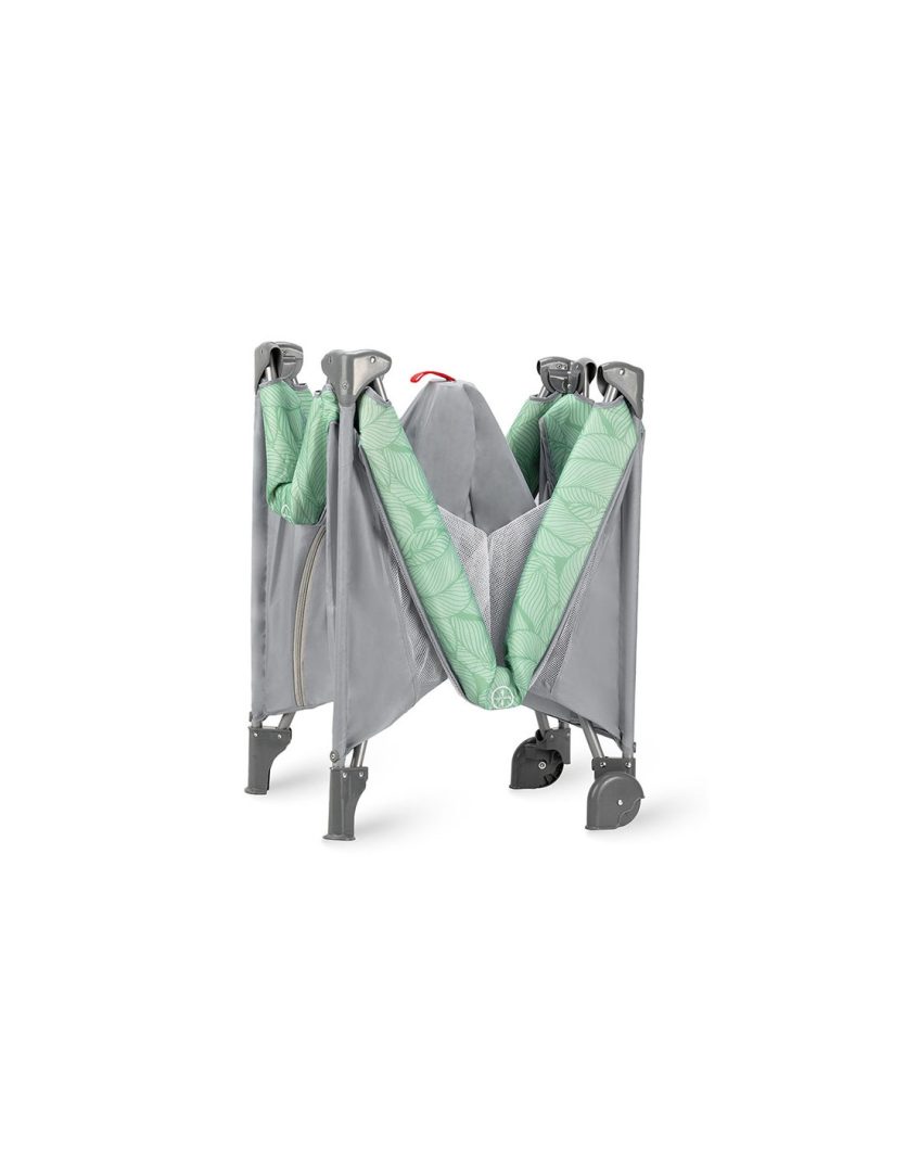 momi belove travel cot green 3