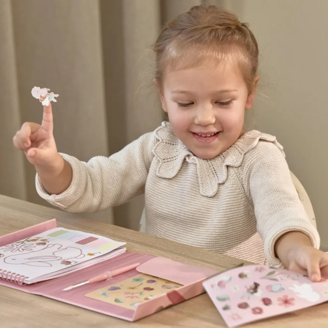 0034142 paint book rosa bt126890 3 shopify square 1320x1320 1