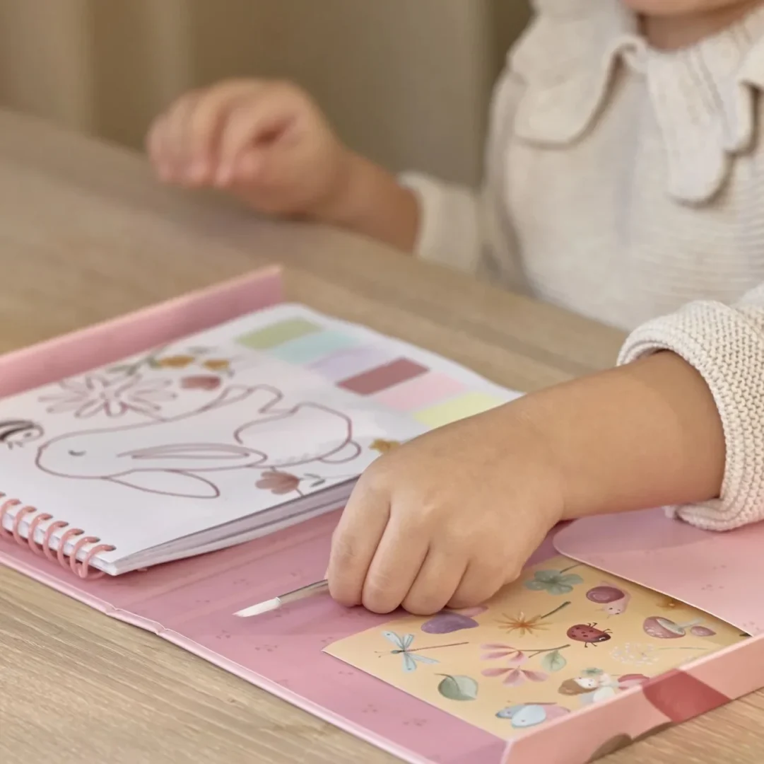 0034143 paint book rosa bt126890 4 shopify square 1320x1319 1