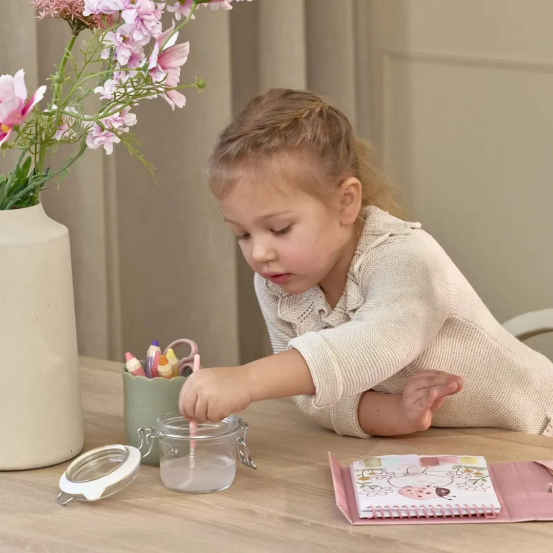 0034147 paint book rosa bt126890 18 shopify square 1320x1320 1