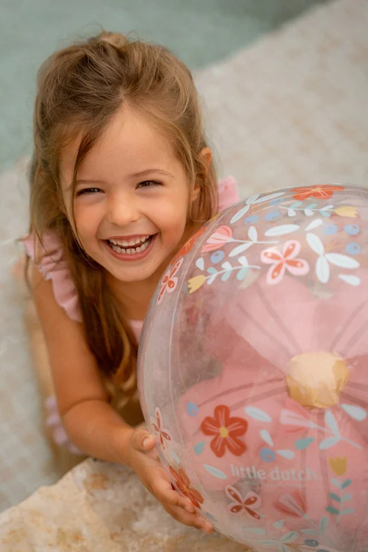 beach ball 3d figure pink flowers 2014448 8
