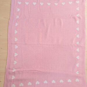 manta-malha-rosa-coracoes-rosa-mighty-love